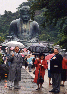 Beim großen Buddha in Japan